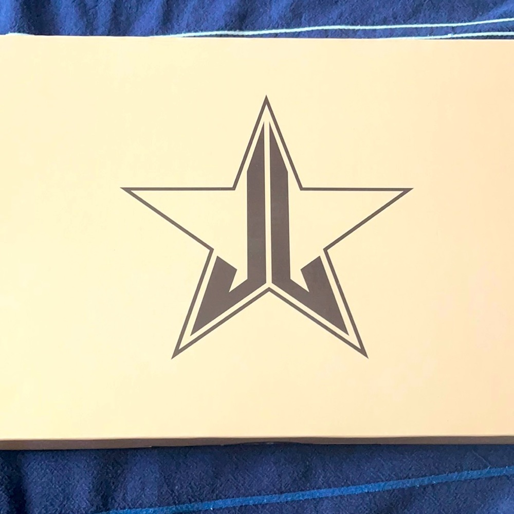 Jeffree Star Iridescent Light Pink Mirror